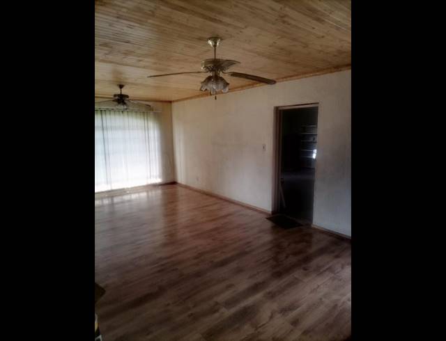 3 BEDROOM TOWNHOUSE FOR SALE IN SASOLBURG EXT 11